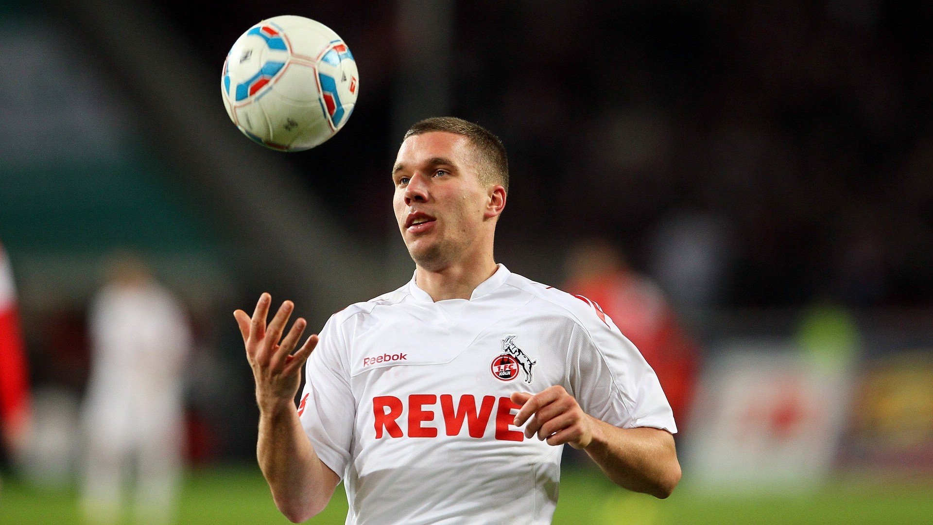 波兰队未来战略：通过优秀教练的培养和全员训练提升整体实力，波兰队友